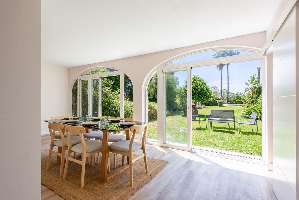 Se vende Apartamento Planta Baja de 3 dormitorios en Costa Del Sol, Málaga, España