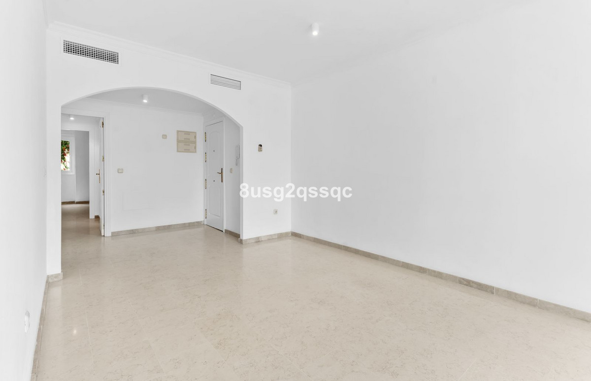 Se vende Apartamento Planta Baja de 3 dormitorios en Costa Del Sol, Málaga, España