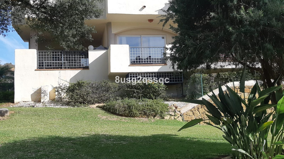 Se vende Apartamento Planta Baja de 3 dormitorios en Costa Del Sol, Málaga, España