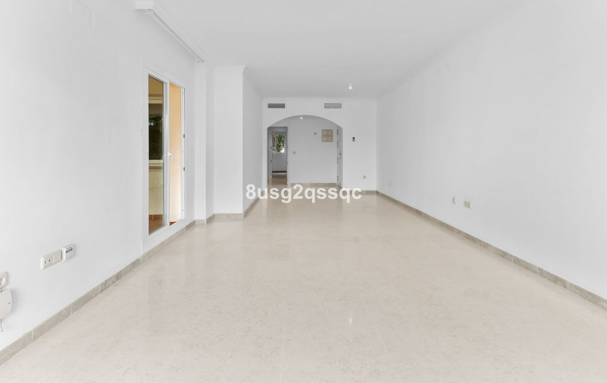Se vende Apartamento Planta Baja de 3 dormitorios en Costa Del Sol, Málaga, España