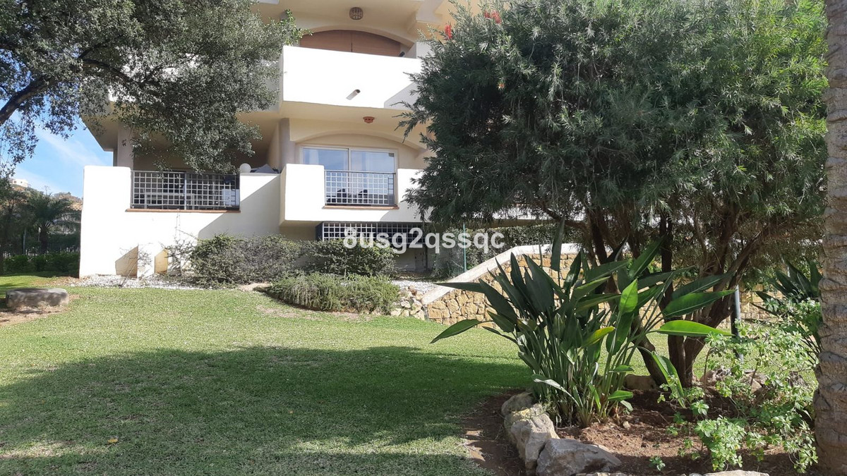 Se vende Apartamento Planta Baja de 3 dormitorios en Costa Del Sol, Málaga, España