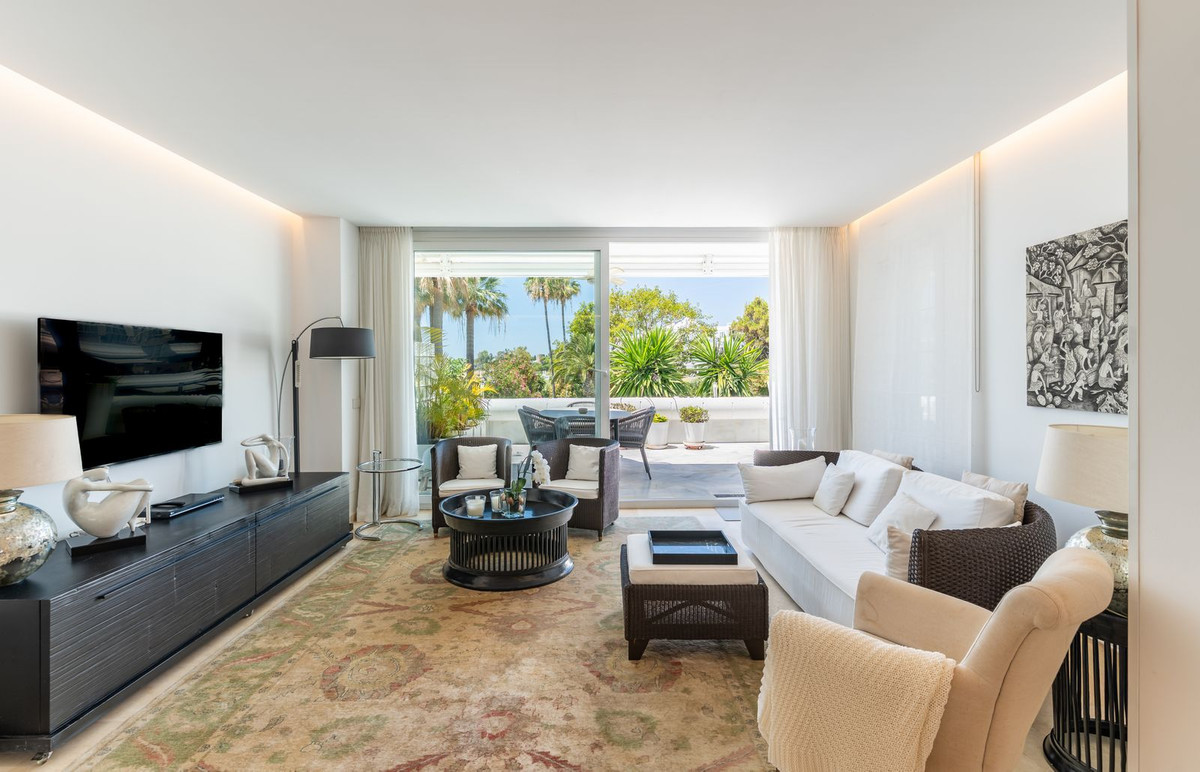 2 Bed Apartment for sale in Estepona Costa Del Sol, Málaga, Spain