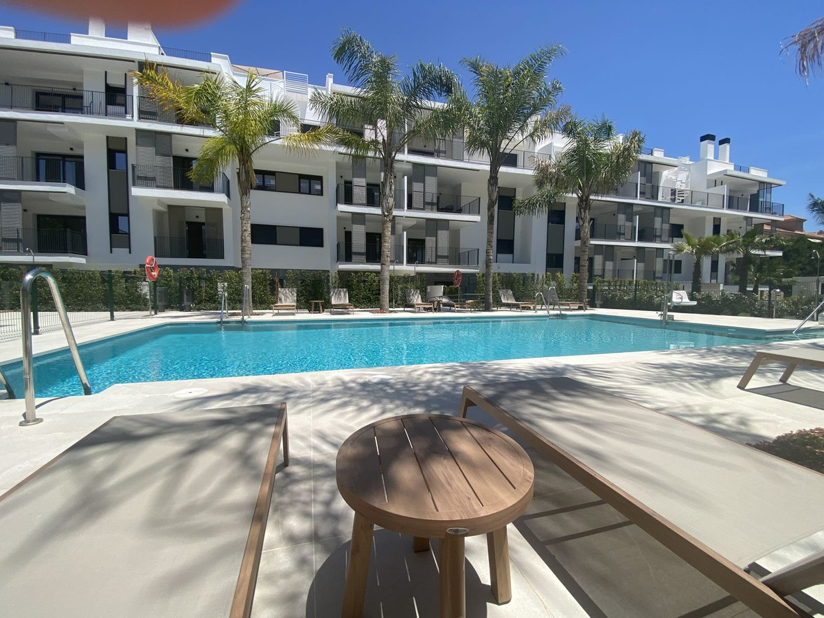 3 Bed Apartment for sale in Estepona Costa Del Sol, Málaga, Spain