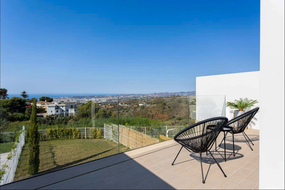 3 Bed Townhouse for sale in Calahonda Costa Del Sol, Málaga, Spain
