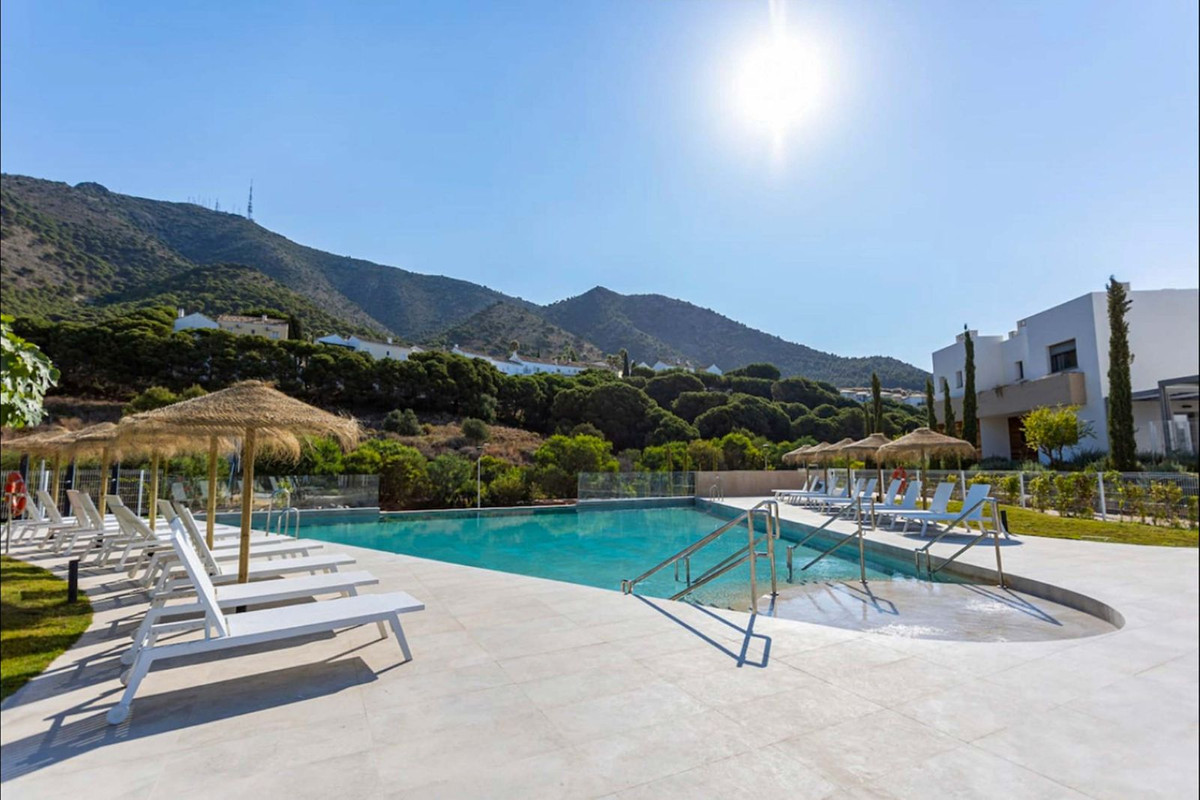3 Bed Townhouse for sale in Calahonda Costa Del Sol, Málaga, Spain