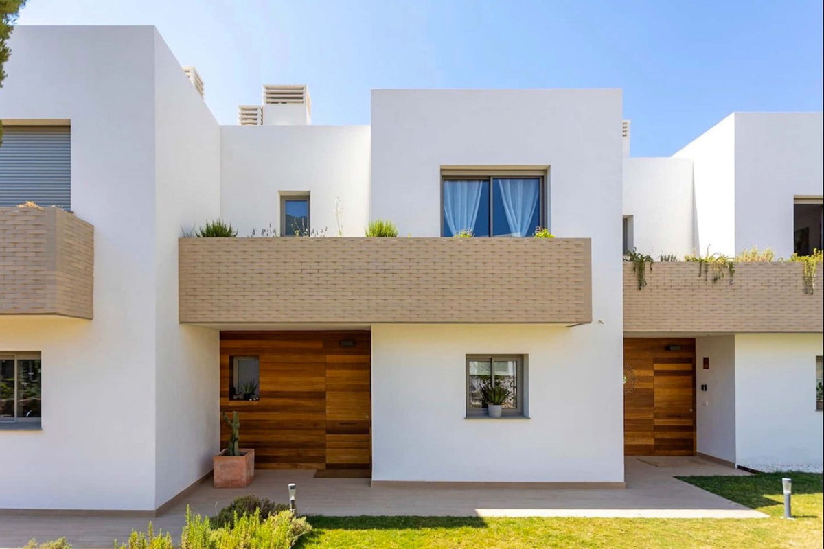 3 Bed Townhouse for sale in Calahonda Costa Del Sol, Málaga, Spain