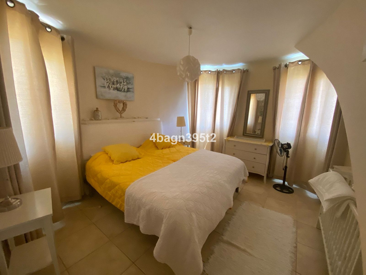 Se vende Villa - Chalet de 6 dormitorios en Costa Del Sol, Málaga, España