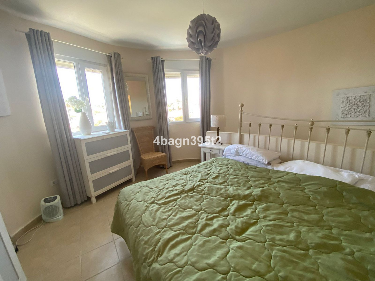 Se vende Villa - Chalet de 6 dormitorios en Costa Del Sol, Málaga, España