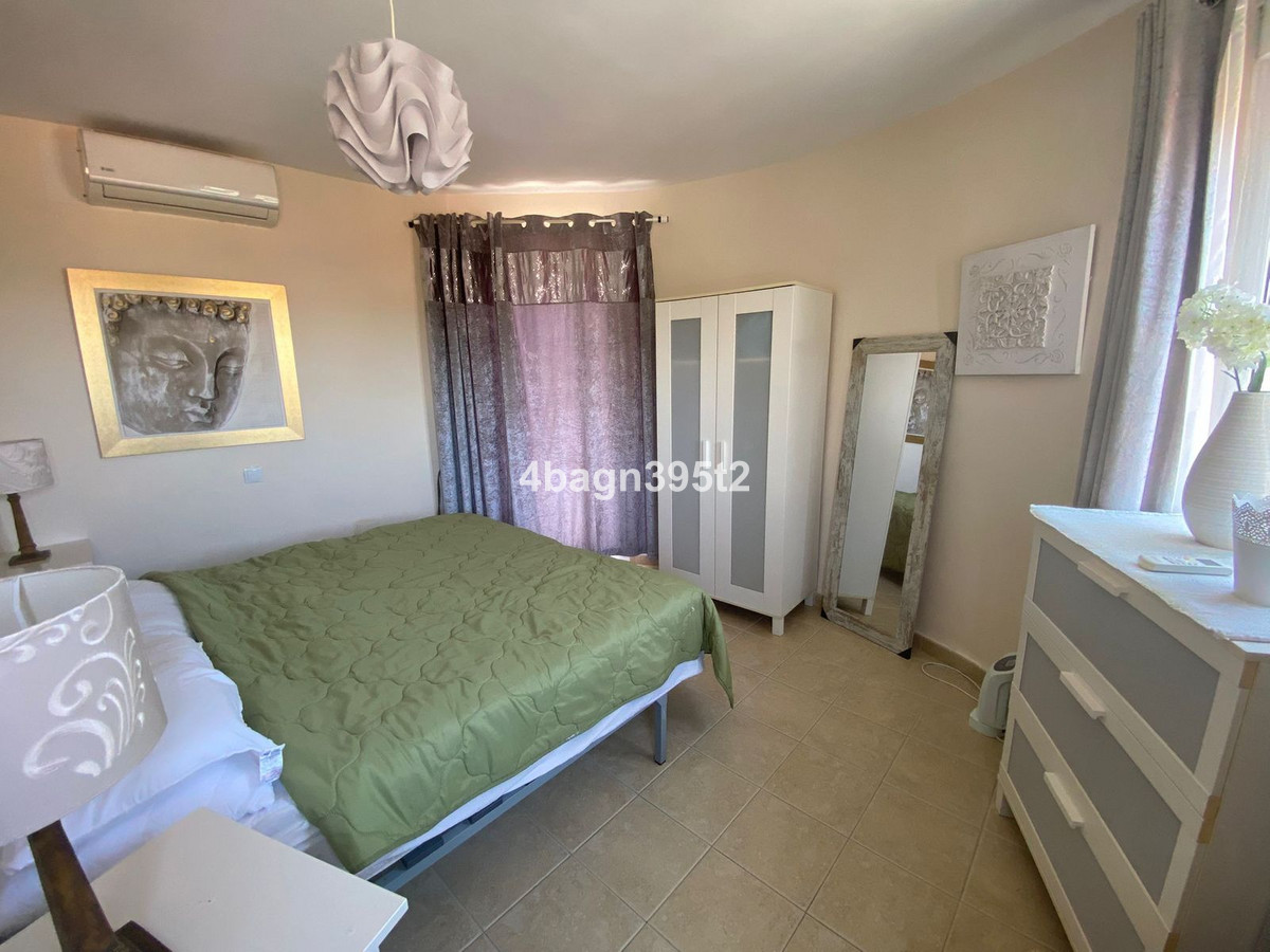 Se vende Villa - Chalet de 6 dormitorios en Costa Del Sol, Málaga, España