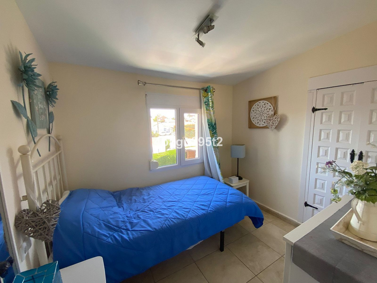 Se vende Villa - Chalet de 6 dormitorios en Costa Del Sol, Málaga, España