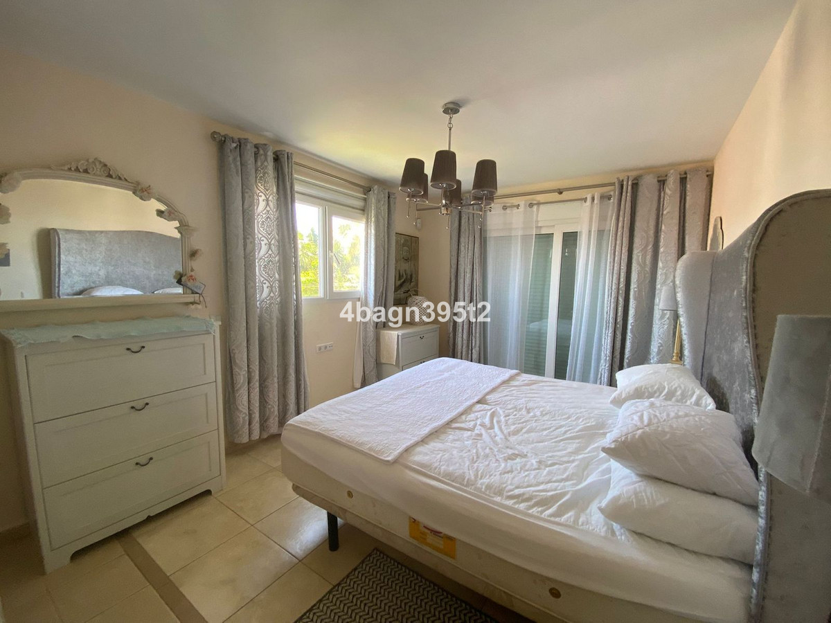 Se vende Villa - Chalet de 6 dormitorios en Costa Del Sol, Málaga, España