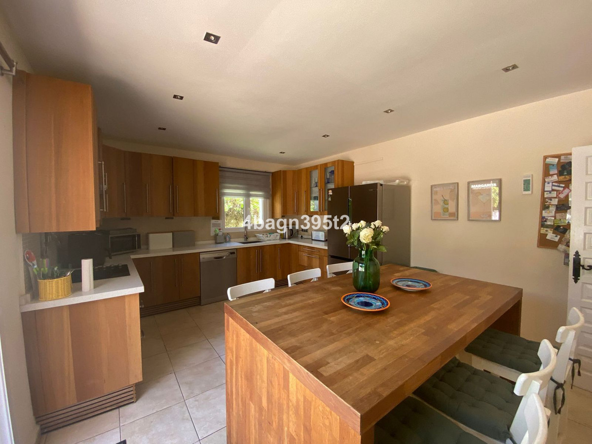 Se vende Villa - Chalet de 6 dormitorios en Costa Del Sol, Málaga, España