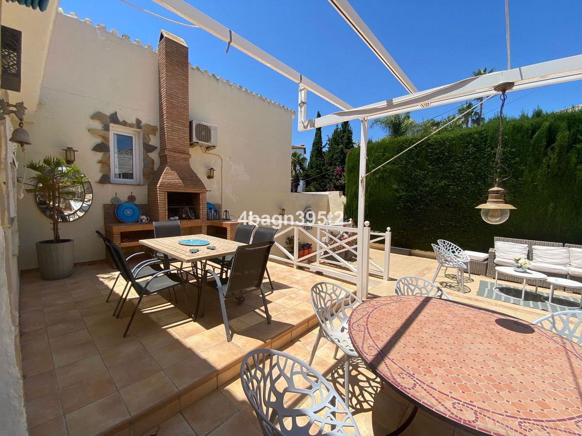 Se vende Villa - Chalet de 6 dormitorios en Costa Del Sol, Málaga, España