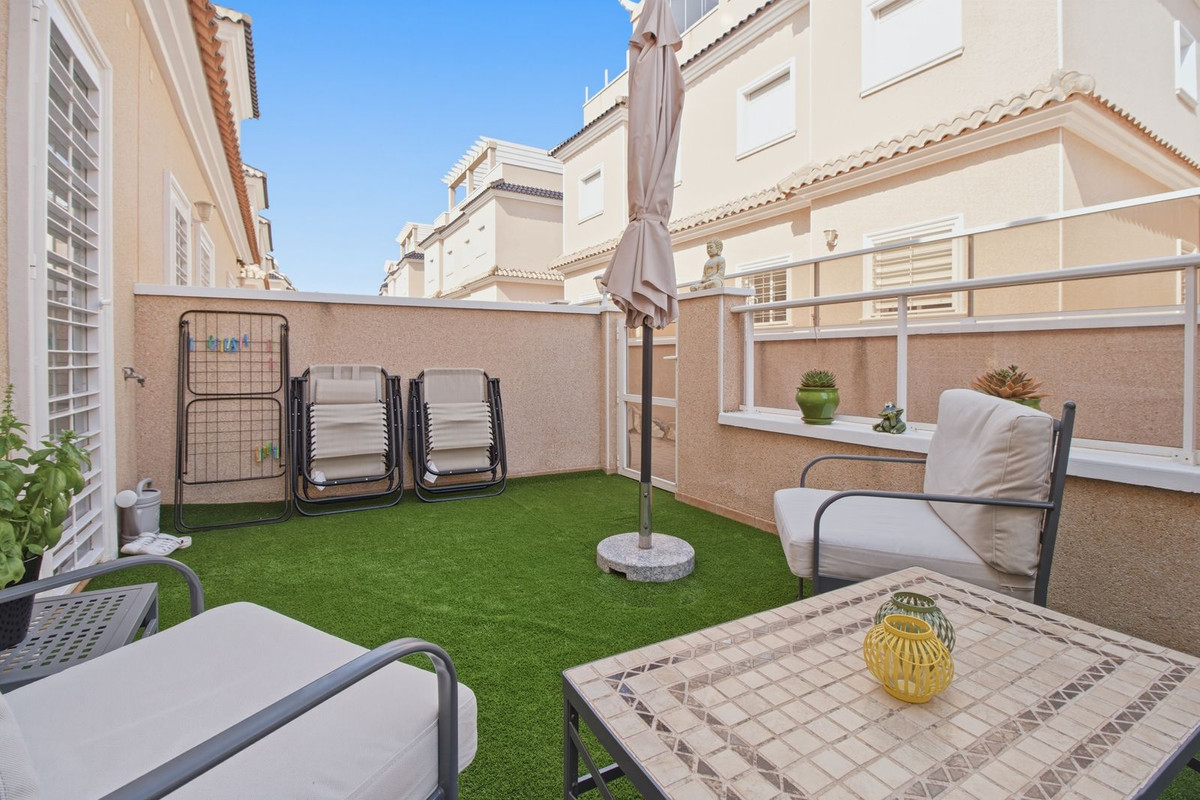 Se vende Adosada de 3 dormitorios en Costa Blanca, Alicante, España