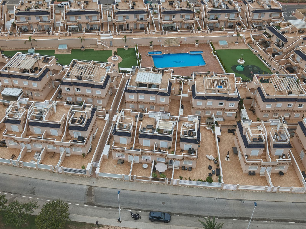 Se vende Adosada de 3 dormitorios en Costa Blanca, Alicante, España