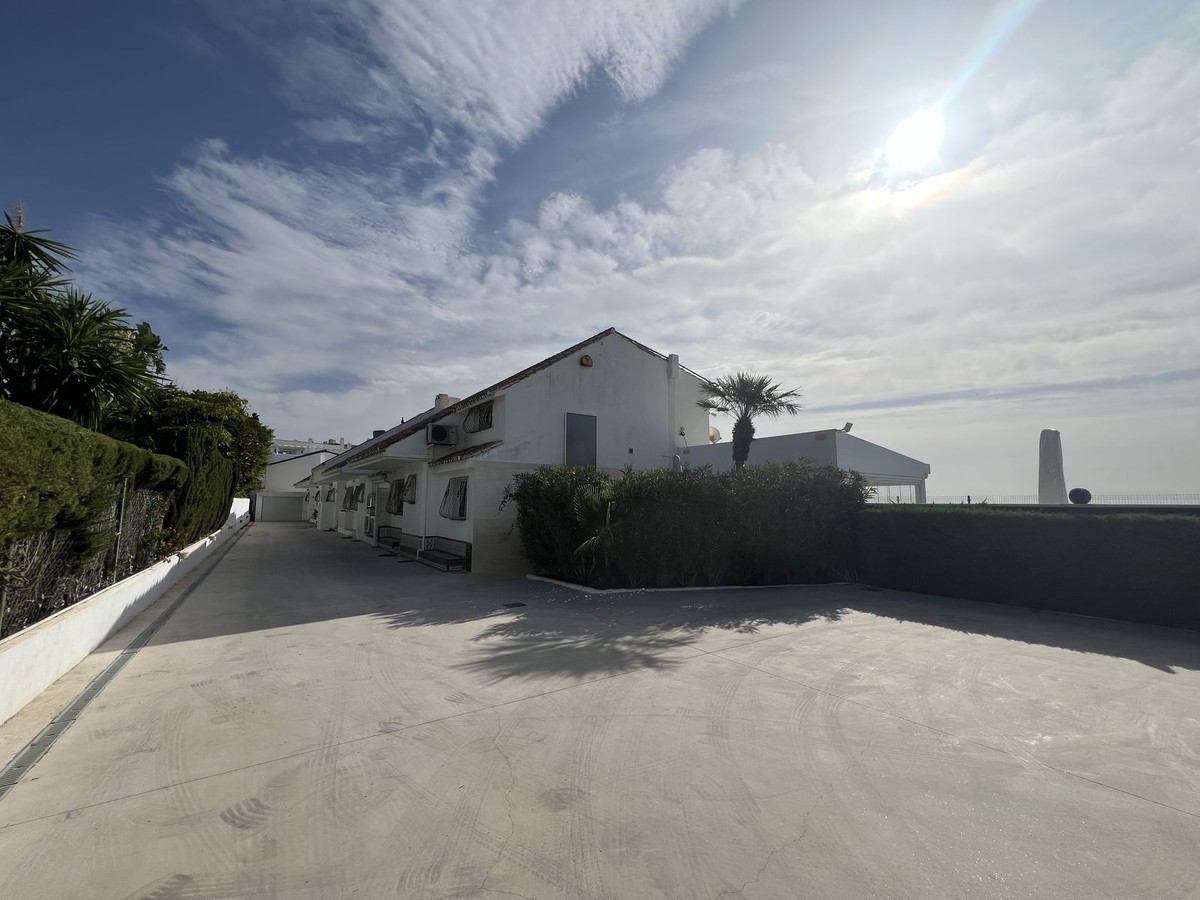 2 Bed Townhouse for sale in Costalita Costa Del Sol, Málaga, Spain