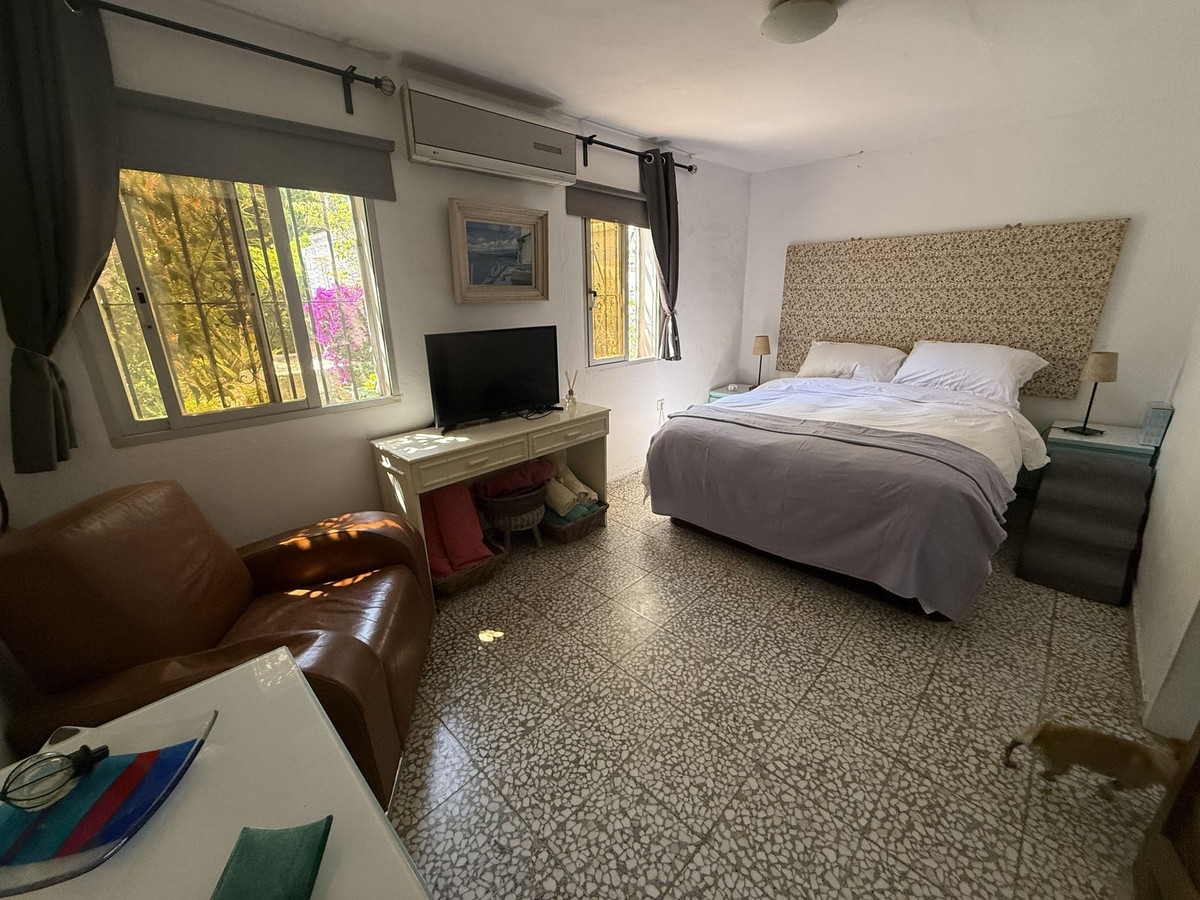 2 Bed Townhouse for sale in Estepona Costa Del Sol, Málaga, Spain
