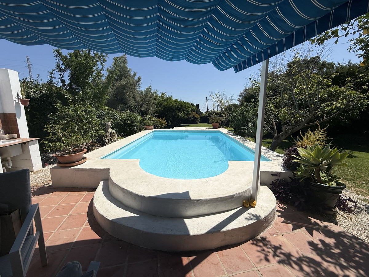 2 Bed Townhouse for sale in Estepona Costa Del Sol, Málaga, Spain