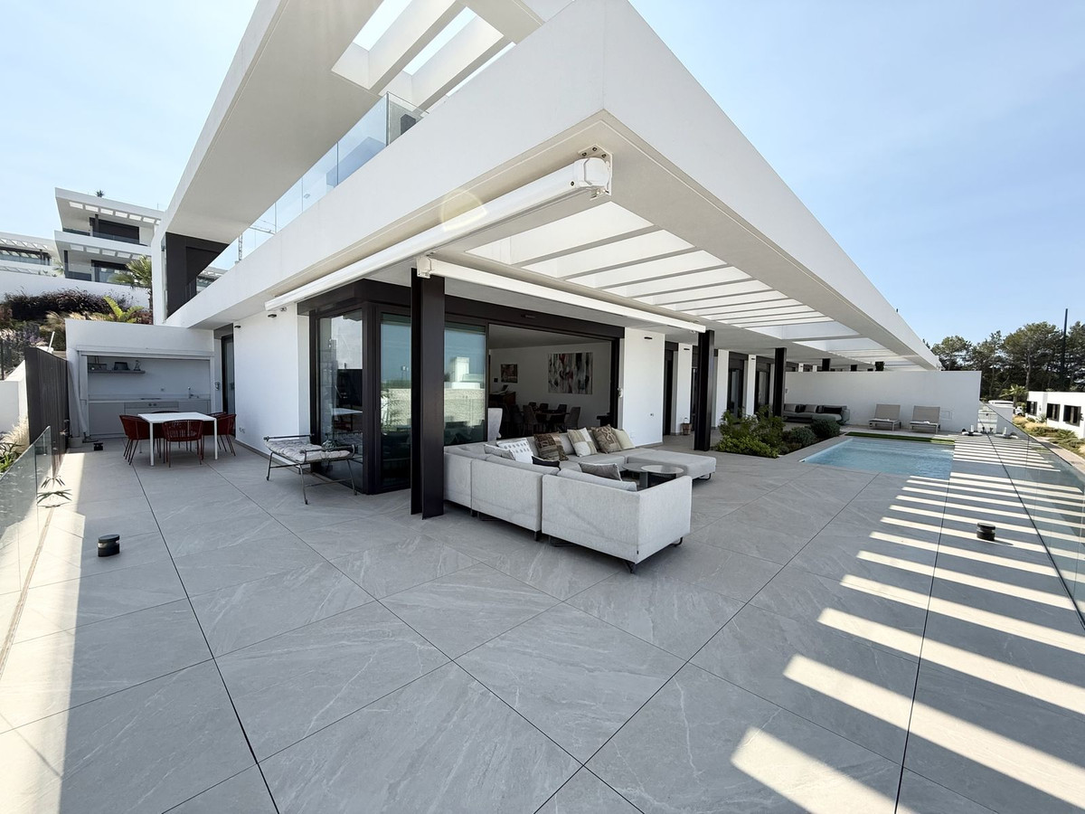 4 Bed Apartment for sale in Santa Clara Costa Del Sol, Málaga, Spain