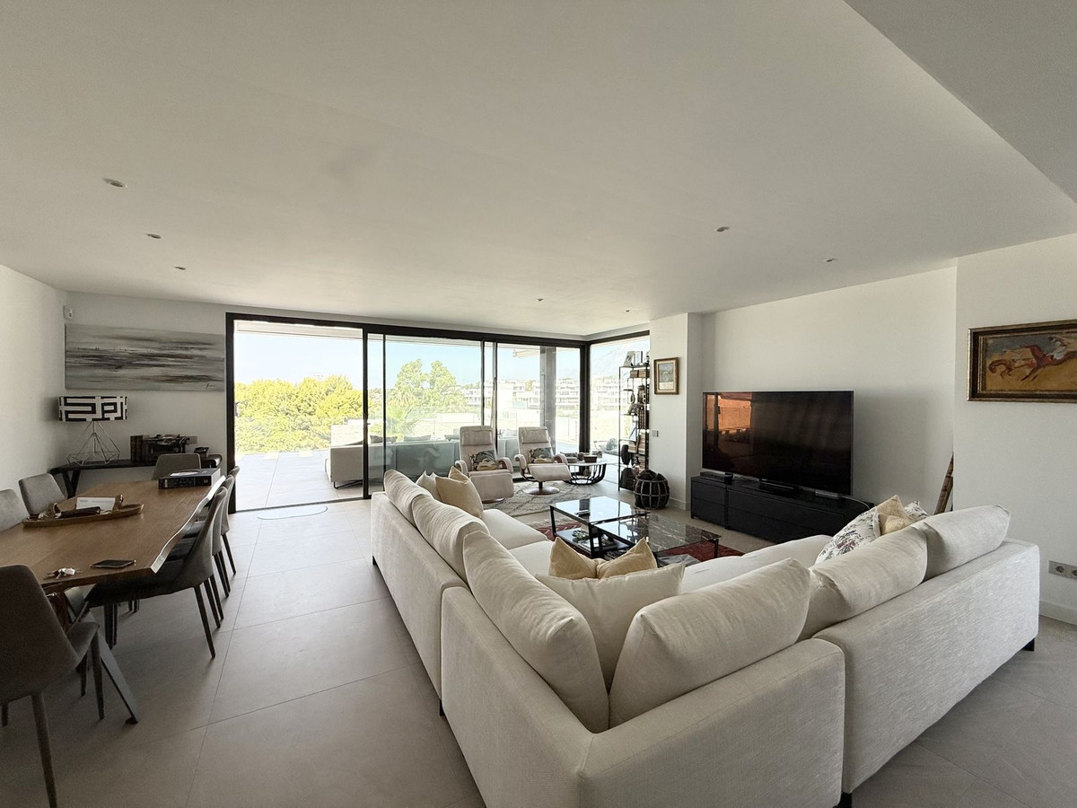 4 Bed Apartment for sale in Santa Clara Costa Del Sol, Málaga, Spain