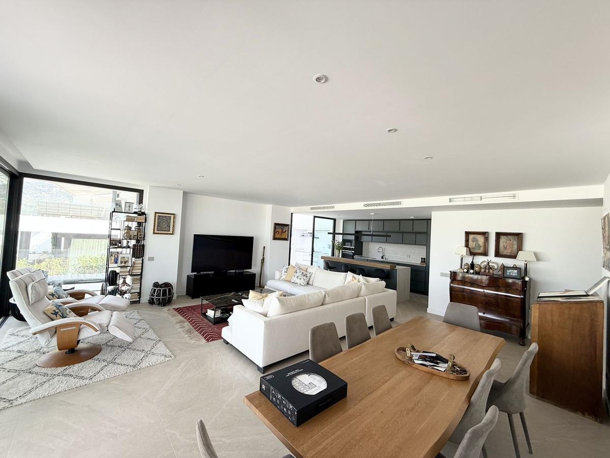 4 Bed Apartment for sale in Santa Clara Costa Del Sol, Málaga, Spain