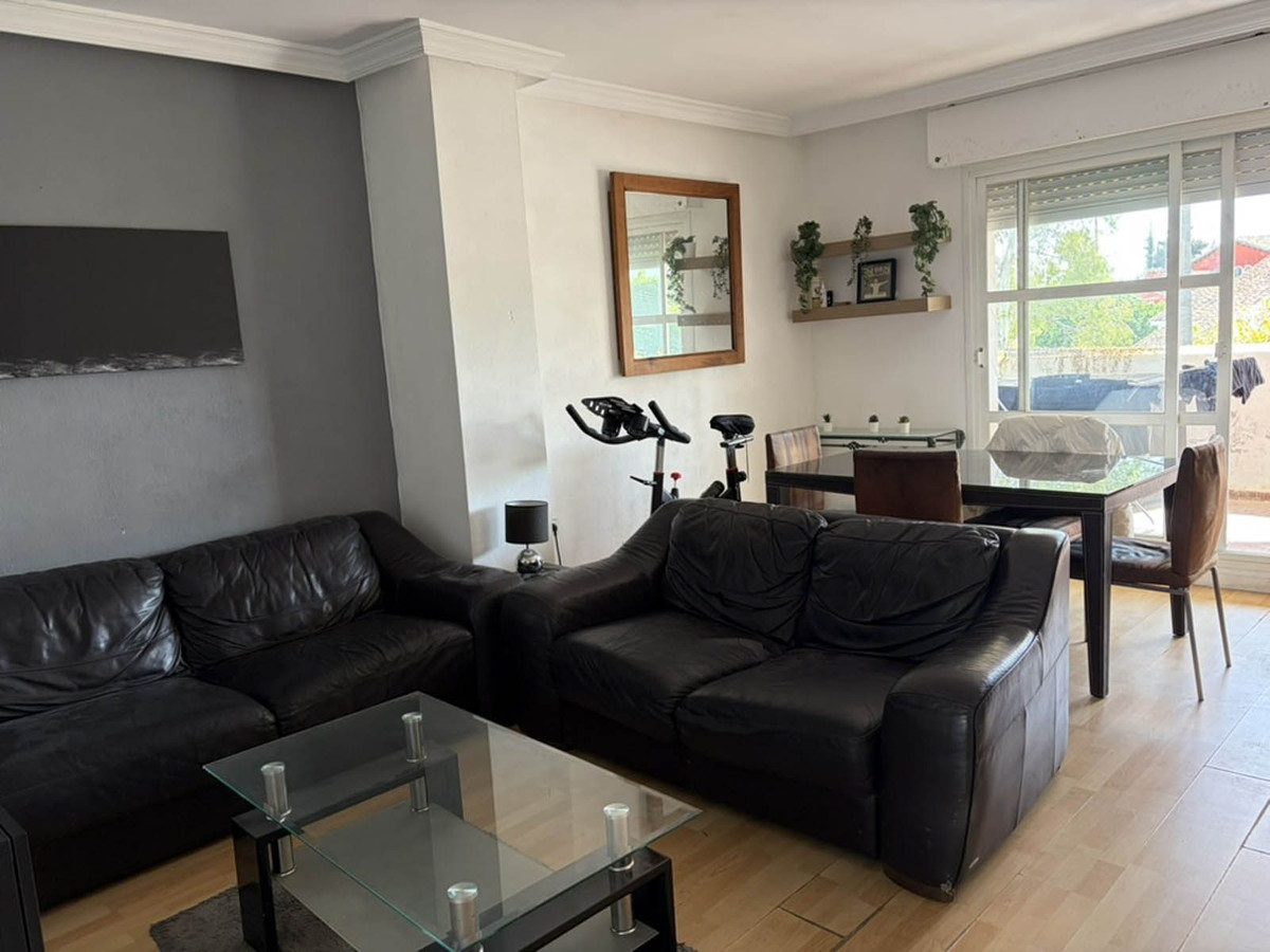 2 Bed Apartment for sale in Nueva Andalucía Costa Del Sol, Málaga, Spain