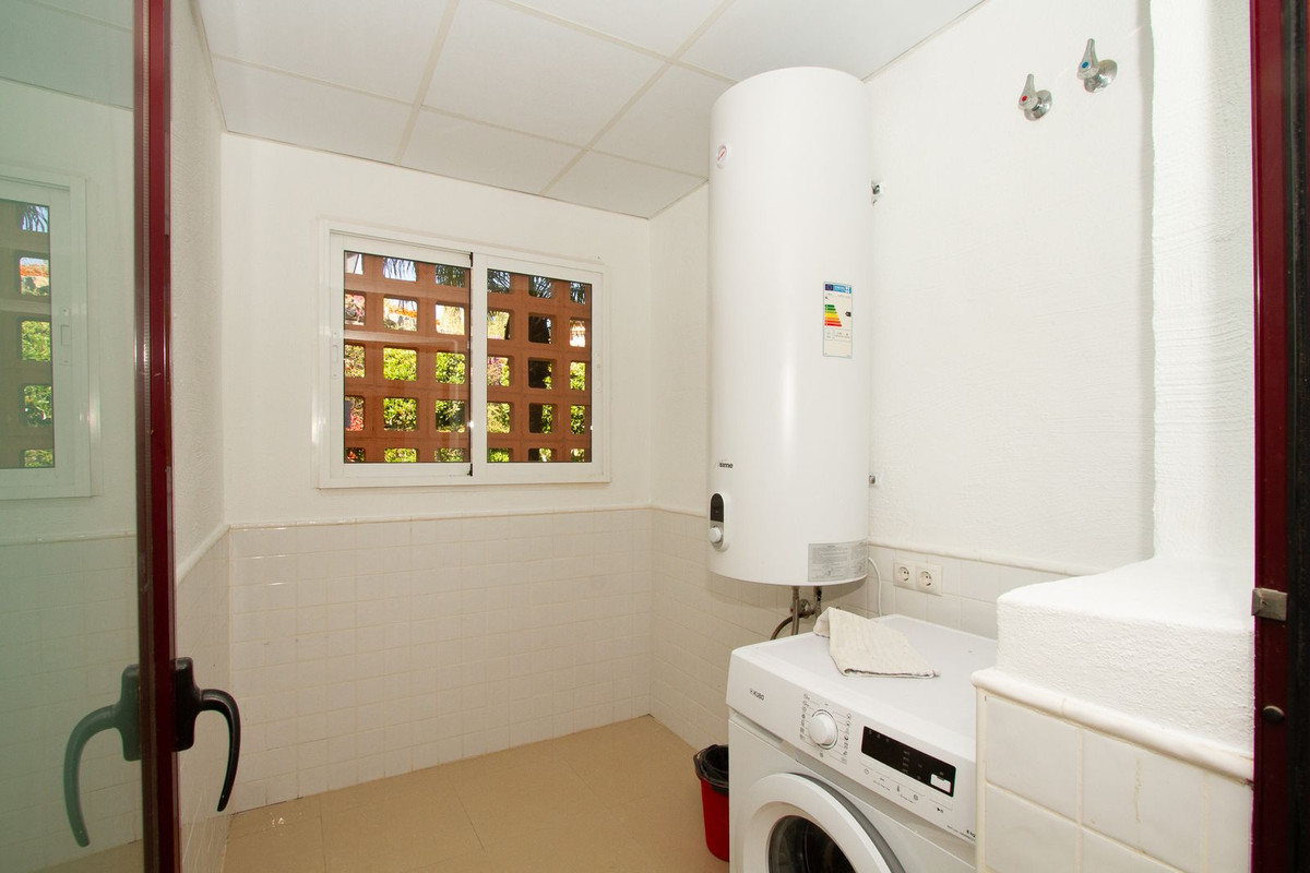 Se vende Apartamento Planta Baja de 2 dormitorios en Costa Del Sol, Málaga, España