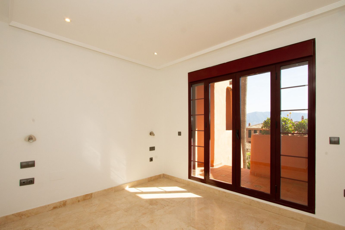 Se vende Apartamento Planta Baja de 2 dormitorios en Costa Del Sol, Málaga, España