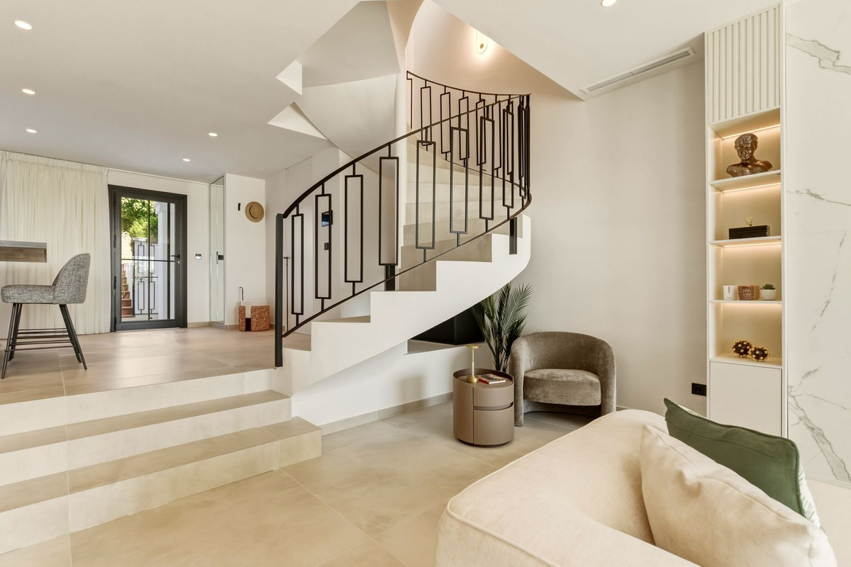 3 Bed Townhouse for sale in La Quinta Costa Del Sol, Málaga, Spain