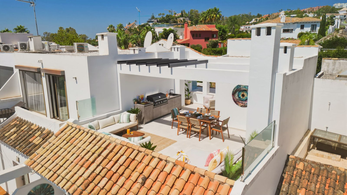 3 Bed Townhouse for sale in La Quinta Costa Del Sol, Málaga, Spain