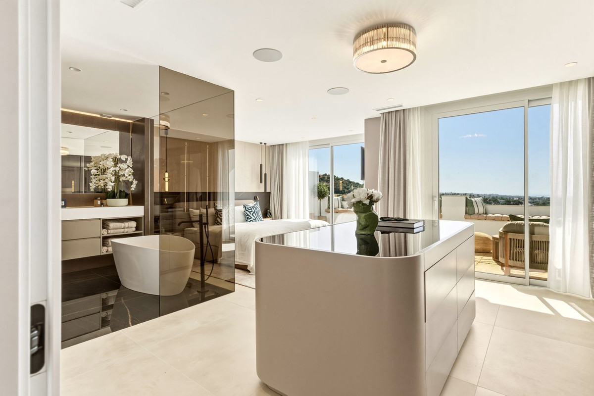 3 Bed Townhouse for sale in La Quinta Costa Del Sol, Málaga, Spain