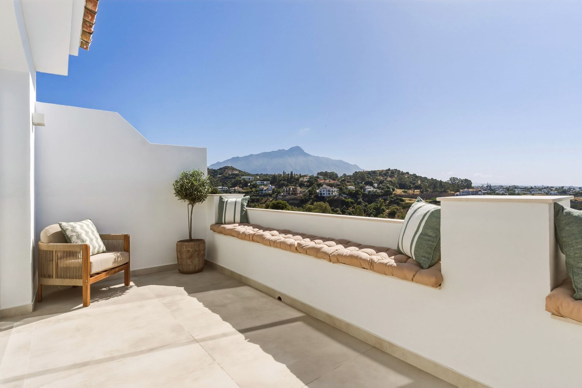 3 Bed Townhouse for sale in La Quinta Costa Del Sol, Málaga, Spain
