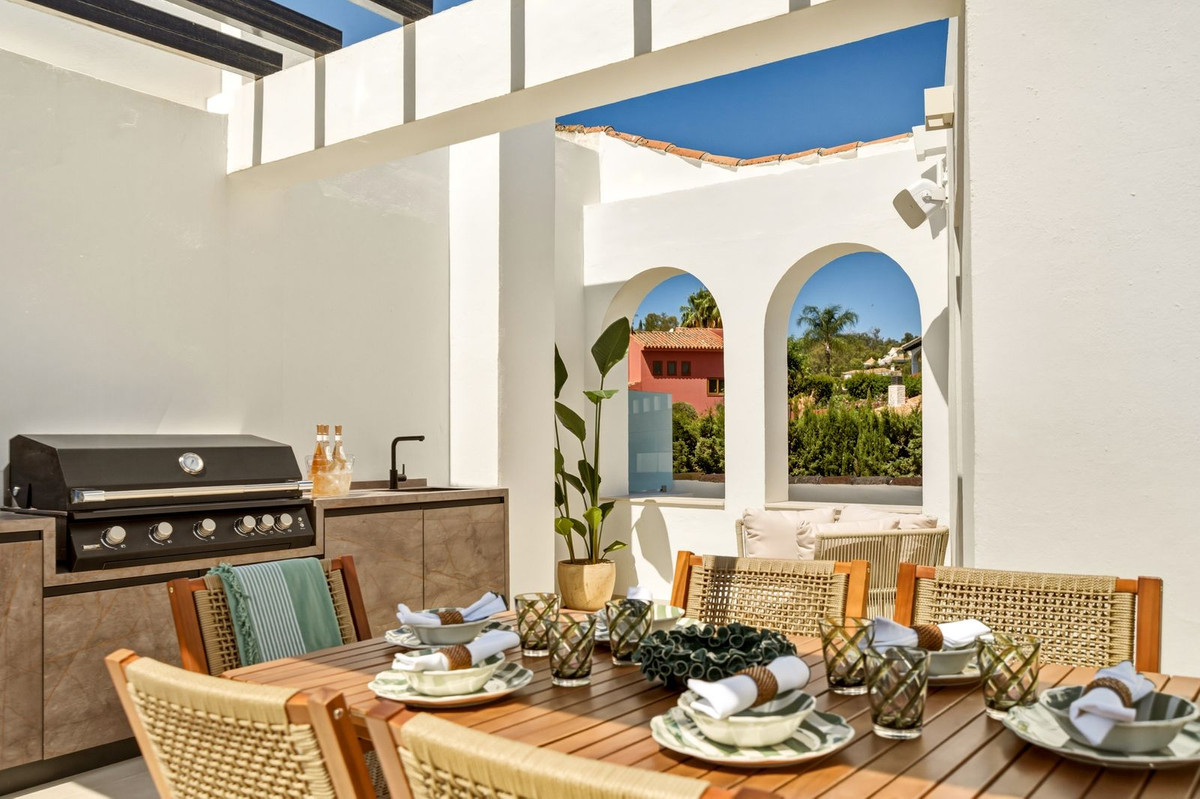 3 Bed Townhouse for sale in La Quinta Costa Del Sol, Málaga, Spain