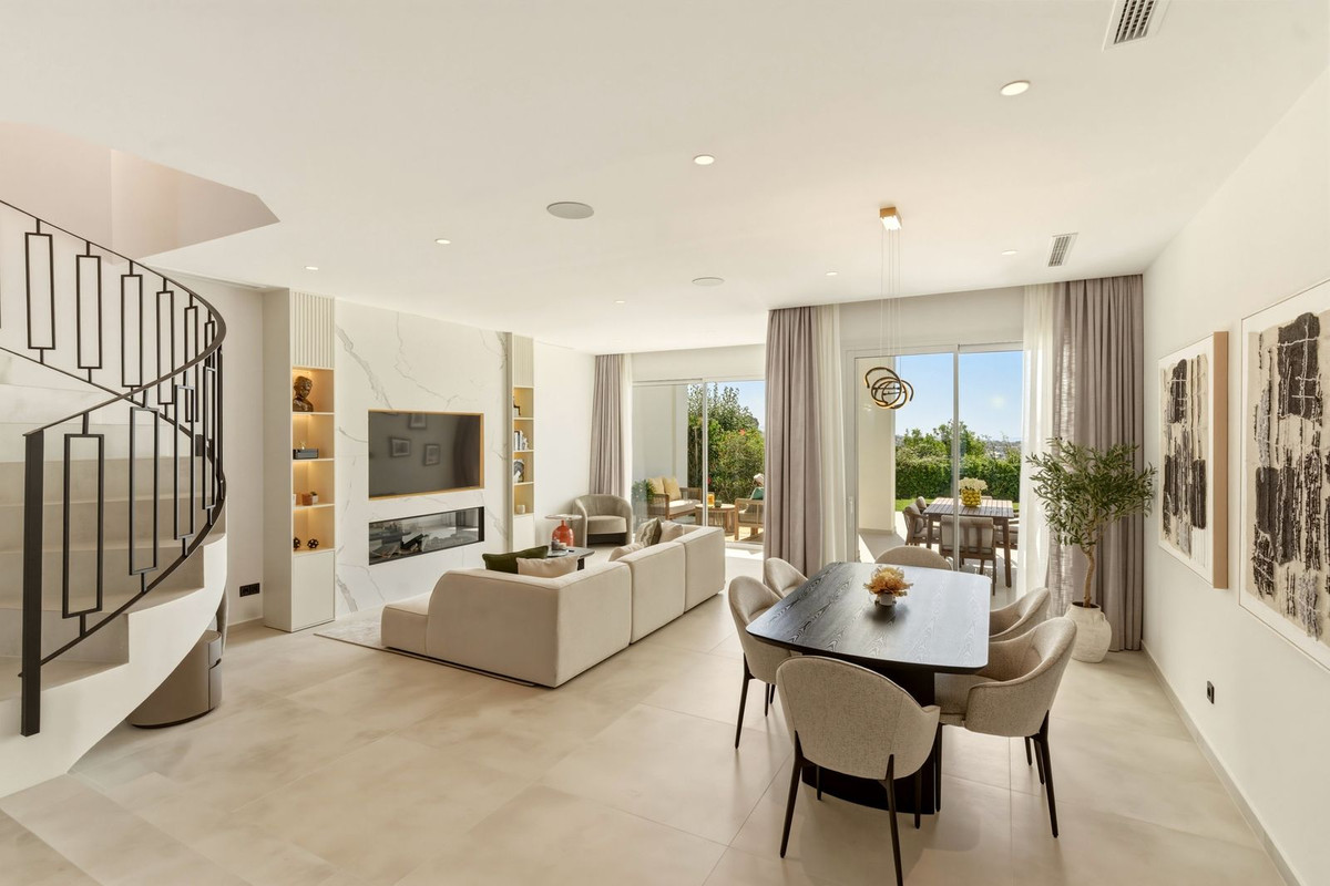 3 Bed Townhouse for sale in La Quinta Costa Del Sol, Málaga, Spain