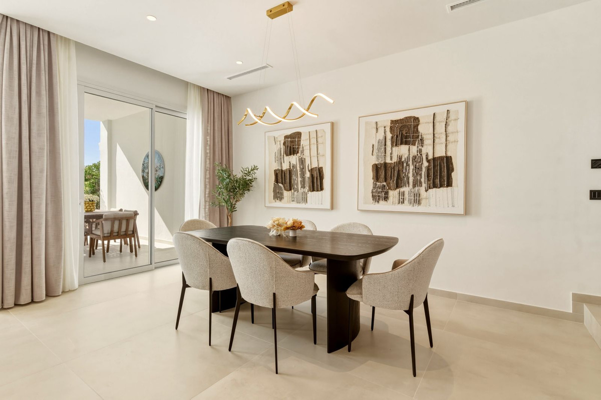 3 Bed Townhouse for sale in La Quinta Costa Del Sol, Málaga, Spain