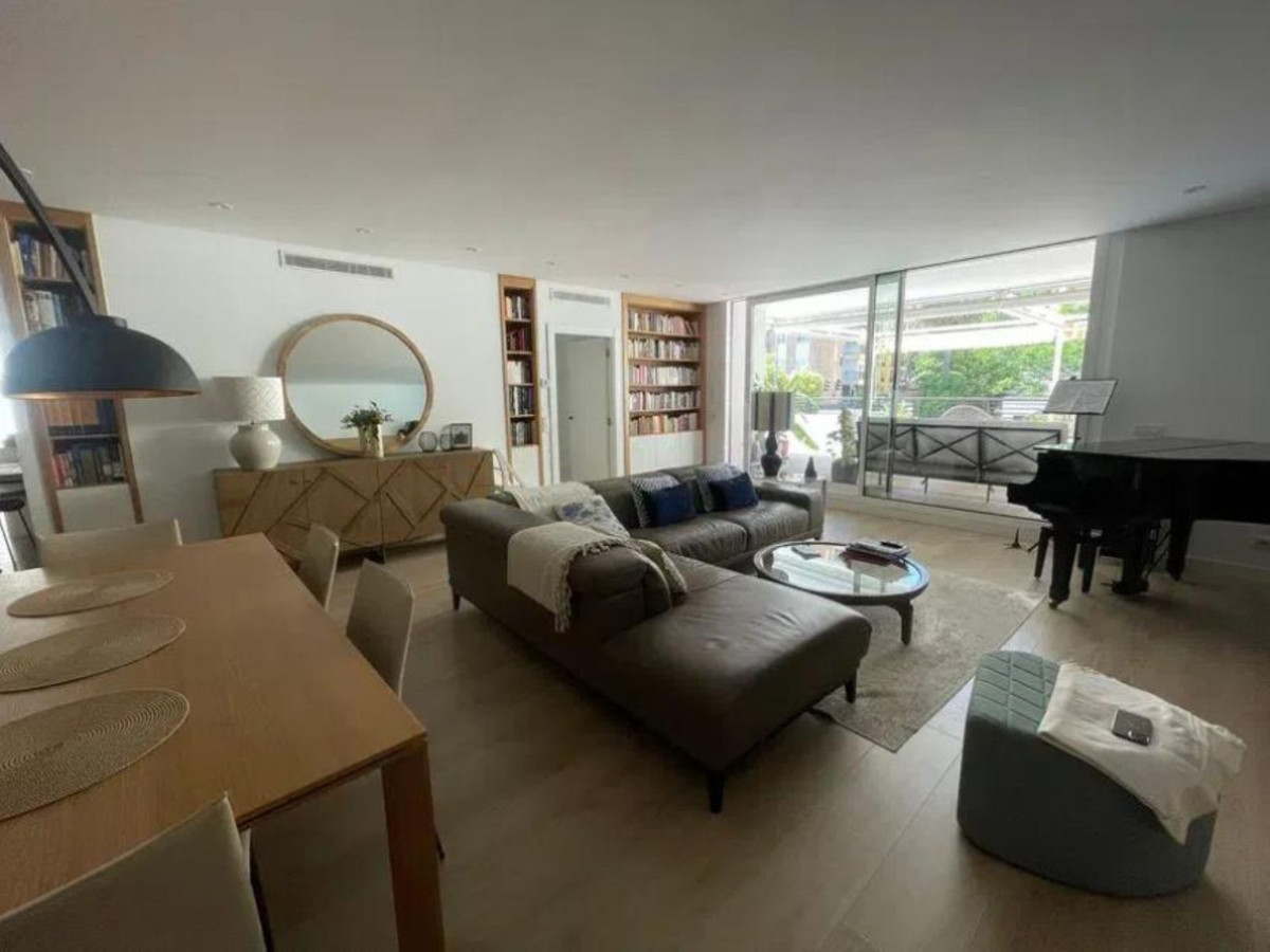 4 Bed Apartment for sale in Marbella Costa Del Sol, Málaga, Spain