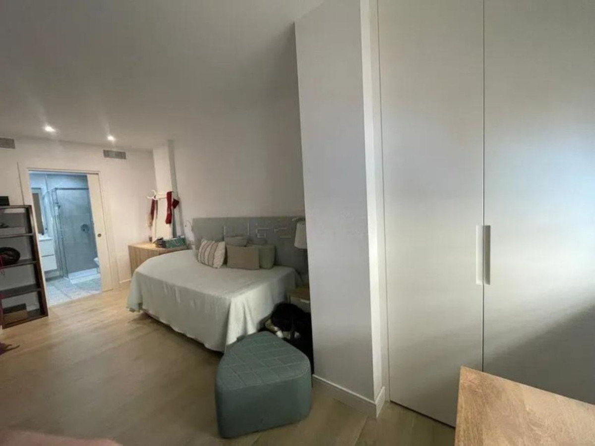 4 Bed Apartment for sale in Marbella Costa Del Sol, Málaga, Spain