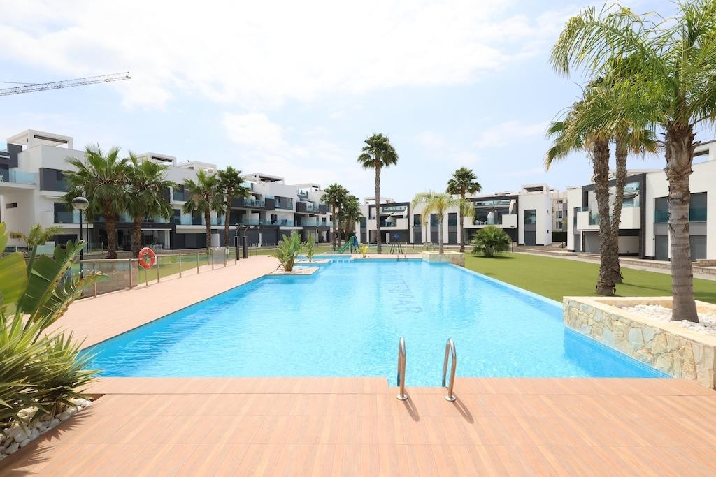 Se vende Bungalow de 2 dormitorios en Costa Blanca, Alicante, España