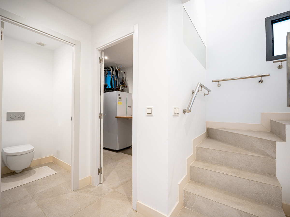 3 Bed Apartment for sale in Cabopino Costa Del Sol, Málaga, Spain