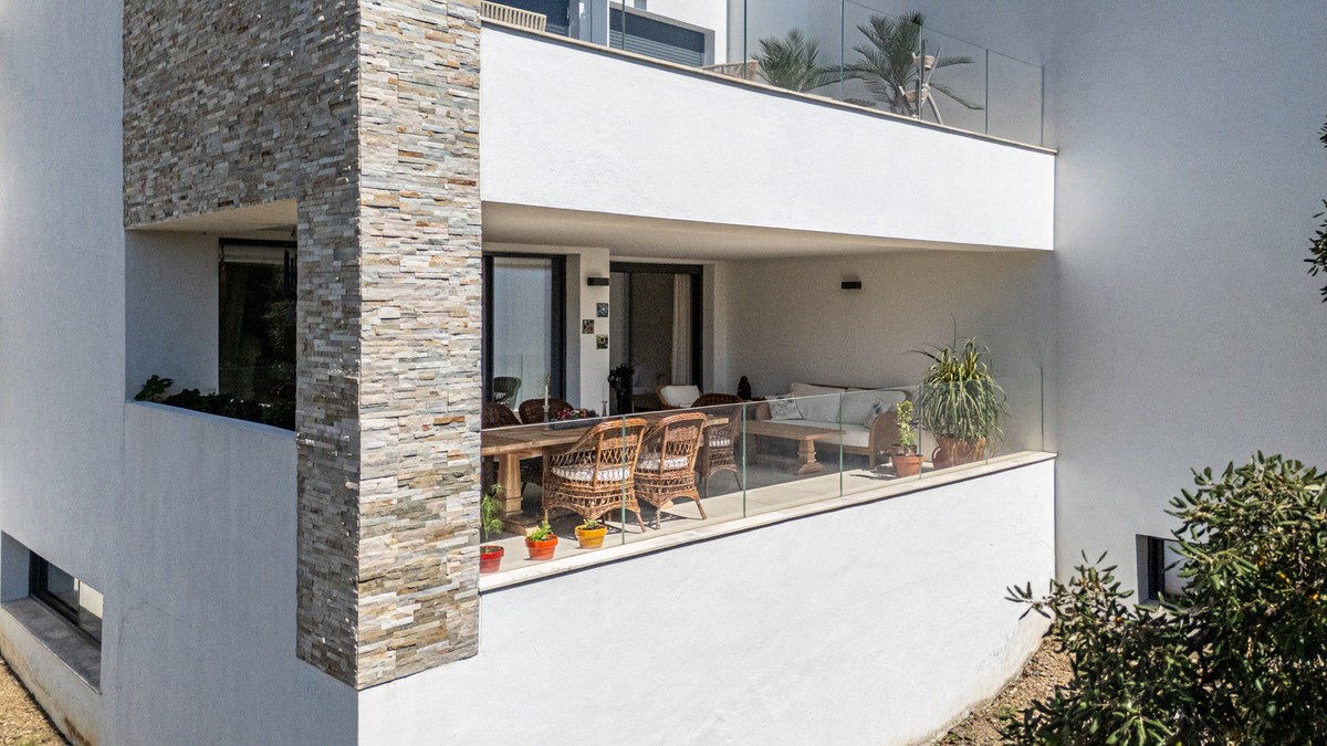 3 Bed Apartment for sale in Cabopino Costa Del Sol, Málaga, Spain