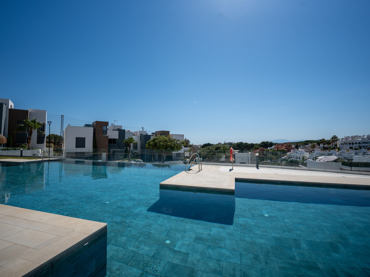 3 Bed Apartment for sale in Cabopino Costa Del Sol, Málaga, Spain