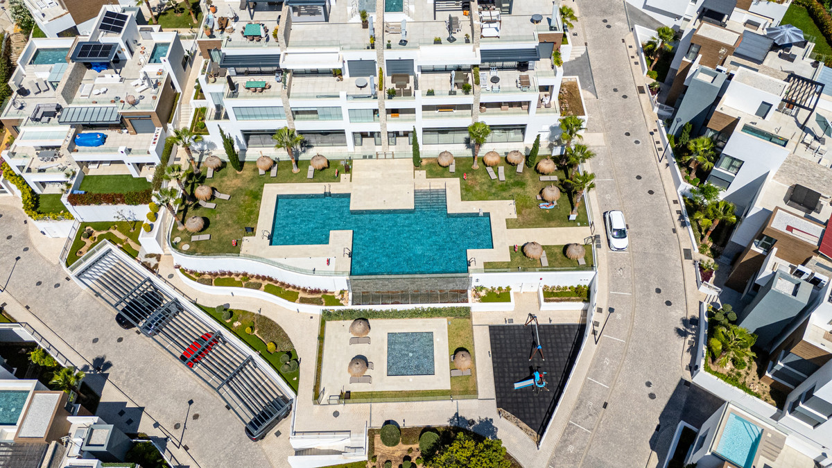 3 Bed Apartment for sale in Cabopino Costa Del Sol, Málaga, Spain