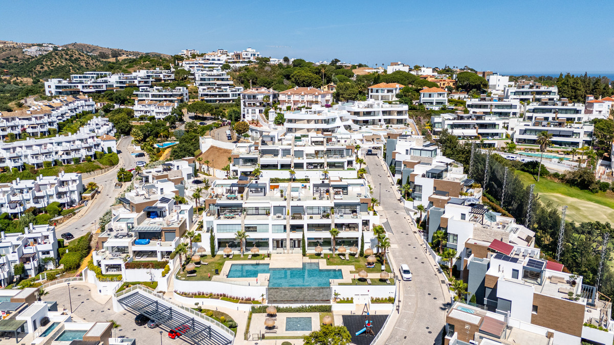 3 Bed Apartment for sale in Cabopino Costa Del Sol, Málaga, Spain