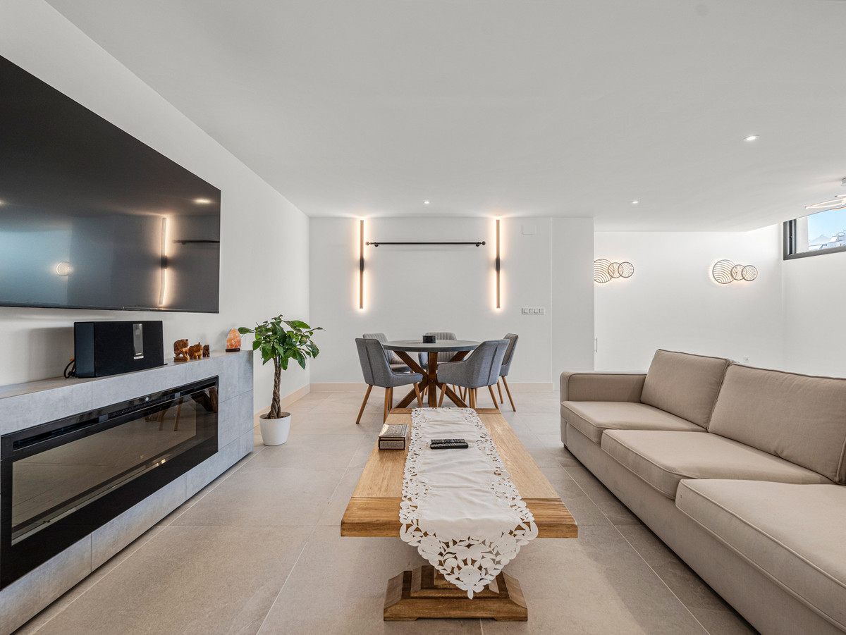 3 Bed Apartment for sale in Cabopino Costa Del Sol, Málaga, Spain