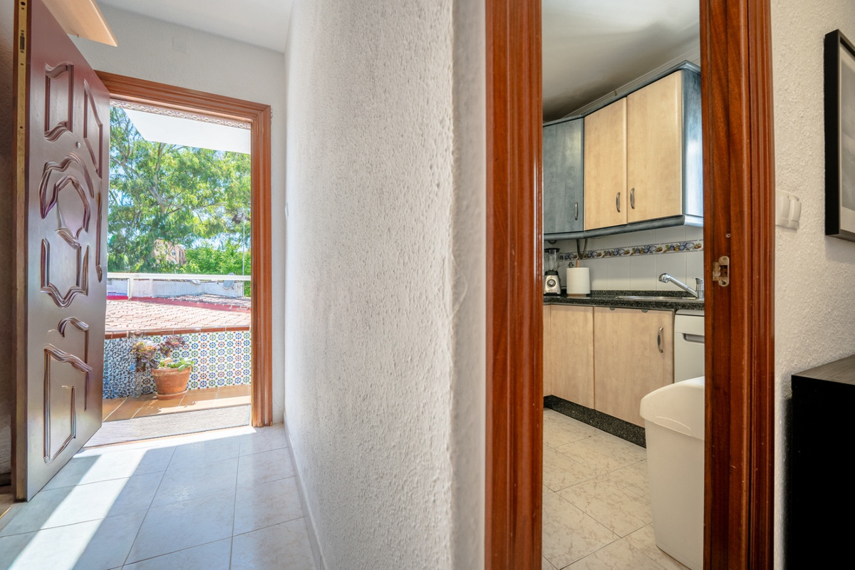 Se vende Apartamento Planta Media de 2 dormitorios en Costa Del Sol, Málaga, España