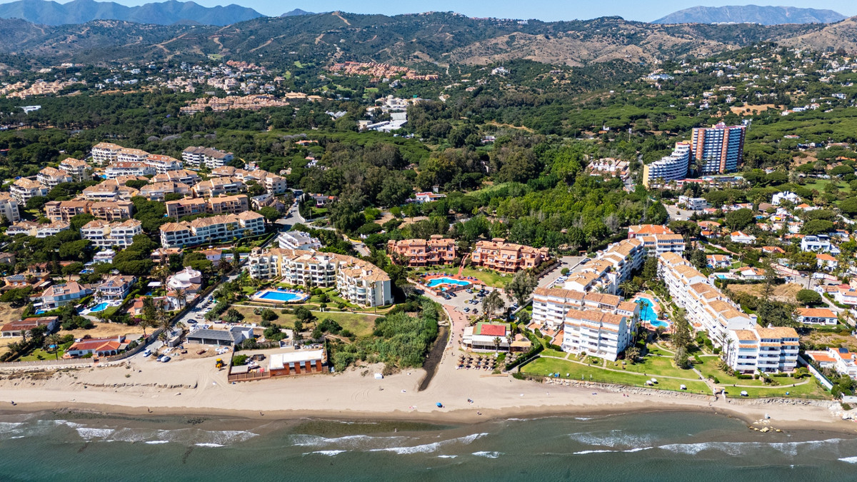 Se vende Apartamento Planta Media de 2 dormitorios en Costa Del Sol, Málaga, España