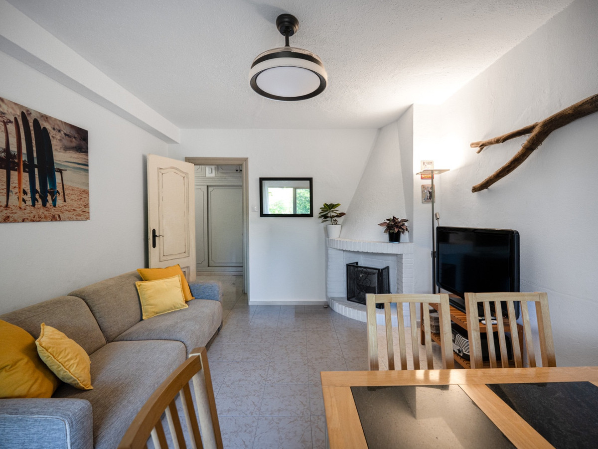 Se vende Apartamento Planta Media de 2 dormitorios en Costa Del Sol, Málaga, España