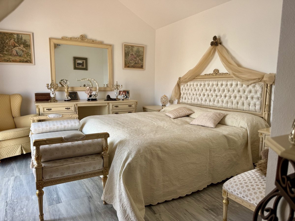 4 Bed Apartment for sale in Guadalmina Baja Costa Del Sol, Málaga, Spain