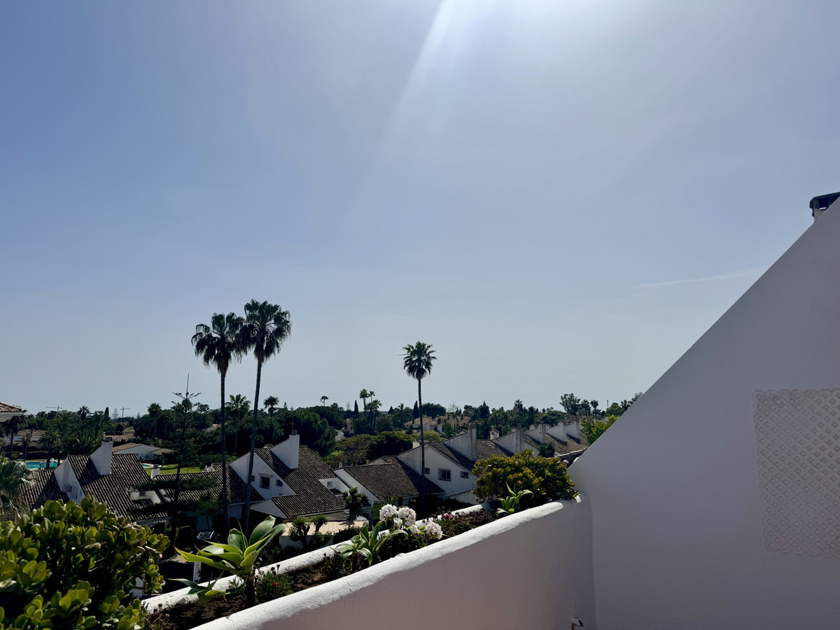 4 Bed Apartment for sale in Guadalmina Baja Costa Del Sol, Málaga, Spain
