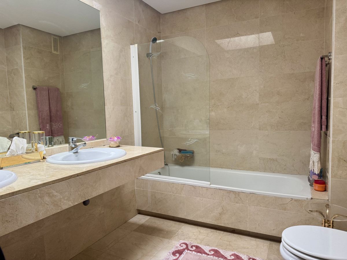 4 Bed Apartment for sale in Guadalmina Baja Costa Del Sol, Málaga, Spain